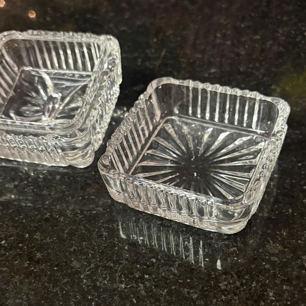 Industries Crystal Clear 24% Lead Crystal Bow Trinket Box EUC
